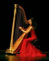Harpist Anna Maria Mendieta photo