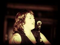 ELANA HARTE photo