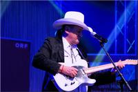 JOHN TC photo
