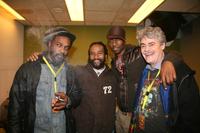 LEON & THE PEOPLES photo