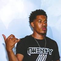 Uni Gudz photo