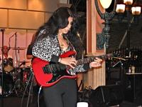 Betty Navas photo