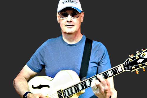 Profile photo Guitar-4346-800x533-Blue.jpg