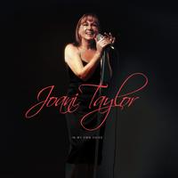 Joani Taylor photo