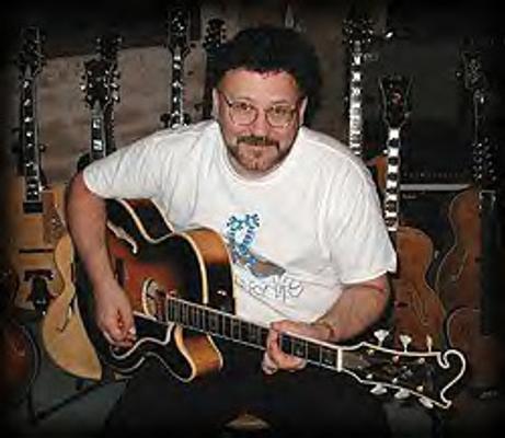 Profile photo WWJ_with_Koontz_Personal_Oval_F_archtop_copy_1265477294.jpg
