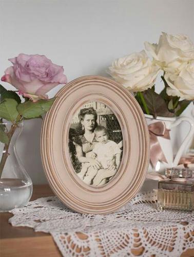 Profile photo With_mother_around_1946_or_47_.jpg