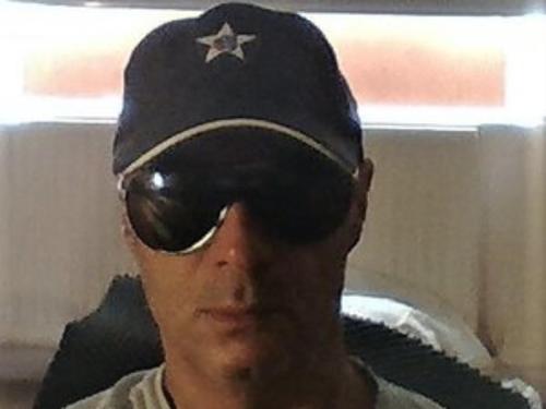 Profile photo v_Copy_.jpg