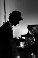 Andrea Carri photo