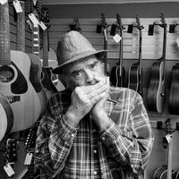 R n R BLUES Co photo