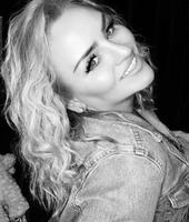 Karla lynette photo