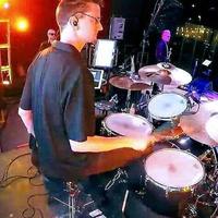 Drummer Andy Pruyn photo