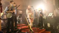 Echo Bloom photo