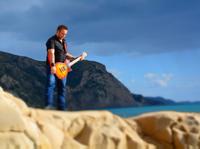 Bomba Rock (Gavin Baxter) photo