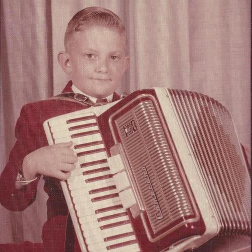 Profile photo Denny_and_Accordion_Square_copy.JPG