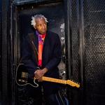 eDDie TuRnER & tRoUble