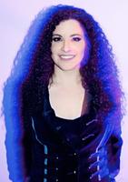 Julie Curly photo
