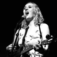Amy Bleu photo