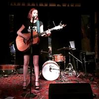 Amy Bleu photo
