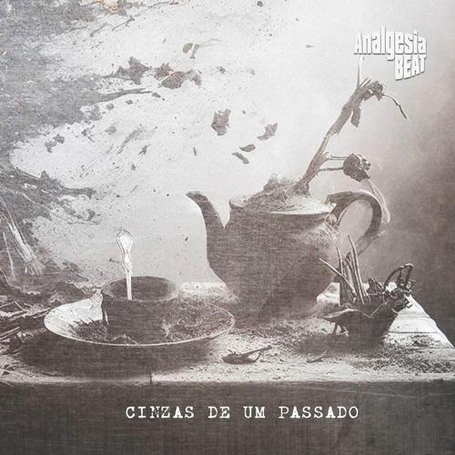 CINZAS DE UM PASSADO cover