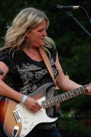 Sue Menhart Band photo